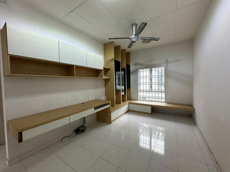 Rumah Teres 2.5-Tingkat untuk Dijual di Taman Setia Indah (Tebrau) - Tommy Tai - Study - PropertyGuru.com.my