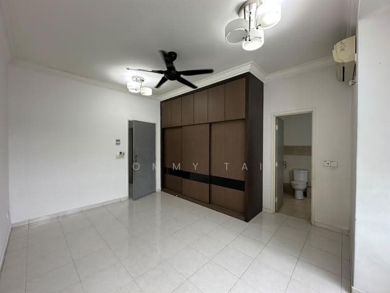 Rumah Teres 2.5-Tingkat untuk Dijual di Taman Setia Indah (Tebrau) - Tommy Tai - Bathroom - PropertyGuru.com.my
