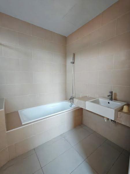 Rumah Banglo untuk Dijual di Batu Ferringhi (Penang) - Chris Teoh - Bathroom - PropertyGuru.com.my
