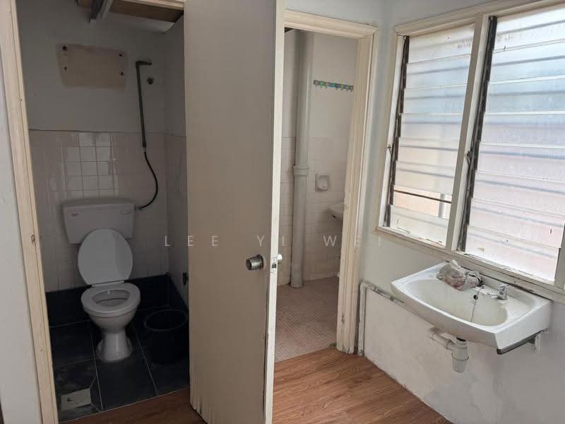 Shop / Office for Rent in Aman Suria Damansara (Petaling Jaya) - Lee Yi Wei - Bathroom - PropertyGuru.com.my