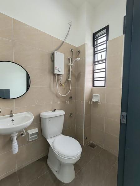 2-storey Terraced House for Rent in Bandar Dato Onn (Tebrau) - Vlien Lua - PropertyGuru.com.my