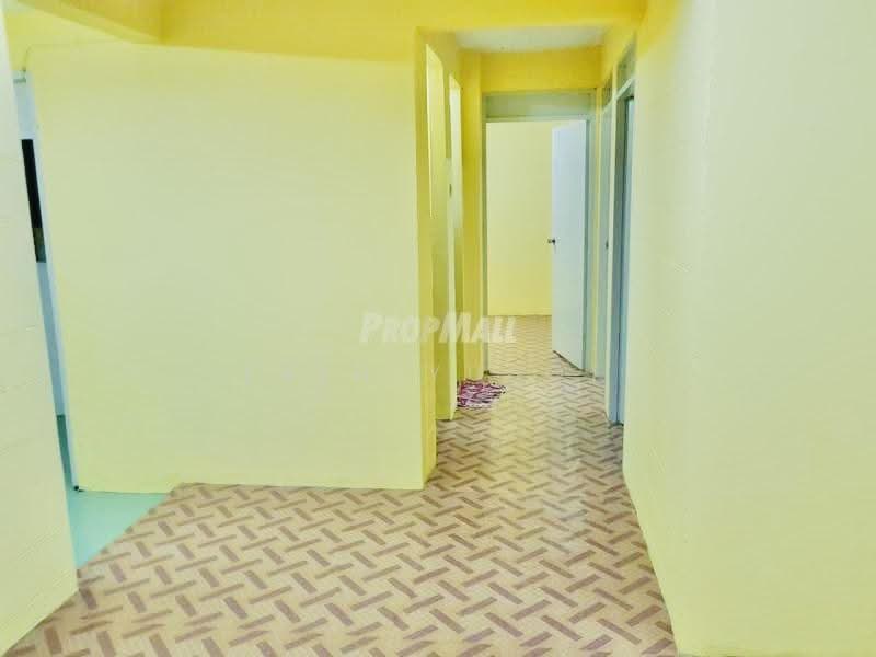 Apartment for Rent at Pantai Indah Fasa 2 - Erin Yusof - Corridor - PropertyGuru.com.my