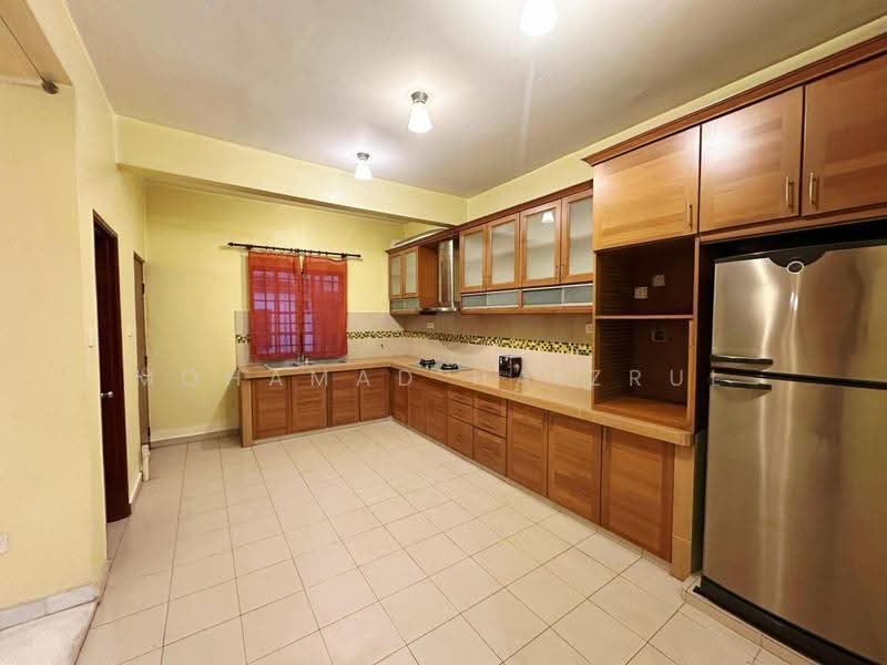 Rumah Teres 2-Tingkat untuk Dijual di Putra Heights (Subang Jaya) - Mohamad Haizrul - Kitchen - PropertyGuru.com.my