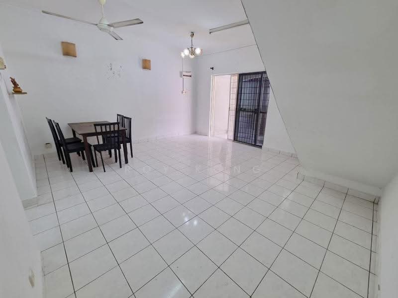2-storey Terraced House for Sale in TAMAN PUCHONG UTAMA (Puchong) - Roy Kong - Dining Room - PropertyGuru.com.my