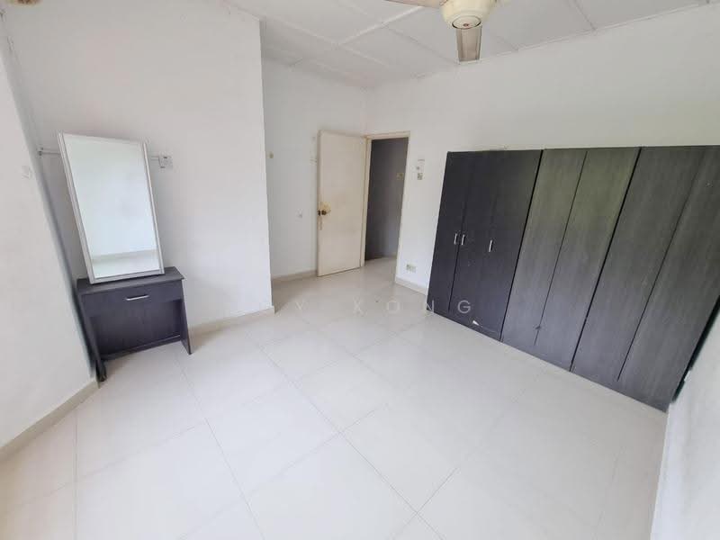 2-storey Terraced House for Sale in TAMAN PUCHONG UTAMA (Puchong) - Roy Kong - Bedroom - PropertyGuru.com.my