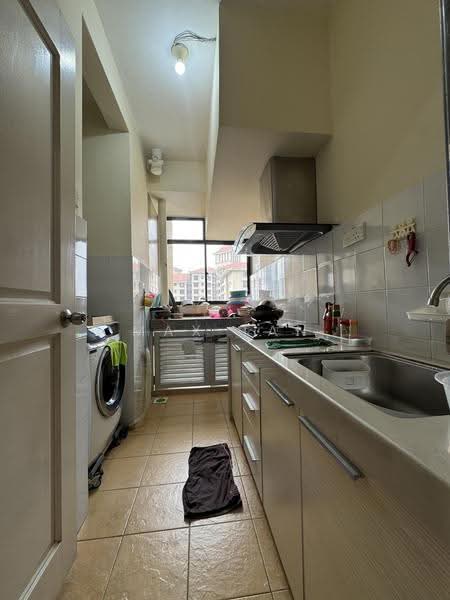 Kondominium untuk Dijual di Casa Tropicana - Max Tan - Kitchen - PropertyGuru.com.my