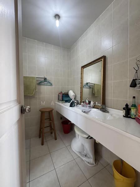 Kondominium untuk Dijual di Casa Tropicana - Max Tan - Bathroom - PropertyGuru.com.my