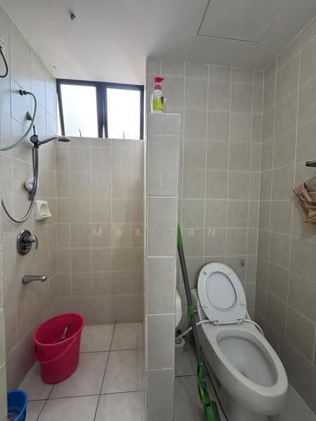 Kondominium untuk Dijual di Casa Tropicana - Max Tan - Bathroom - PropertyGuru.com.my