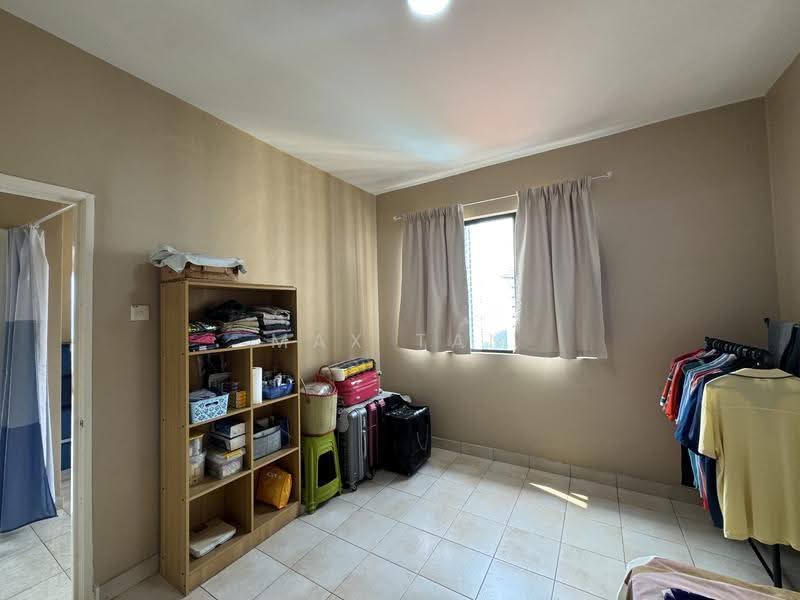Kondominium untuk Dijual di Casa Tropicana - Max Tan - Bedroom - PropertyGuru.com.my