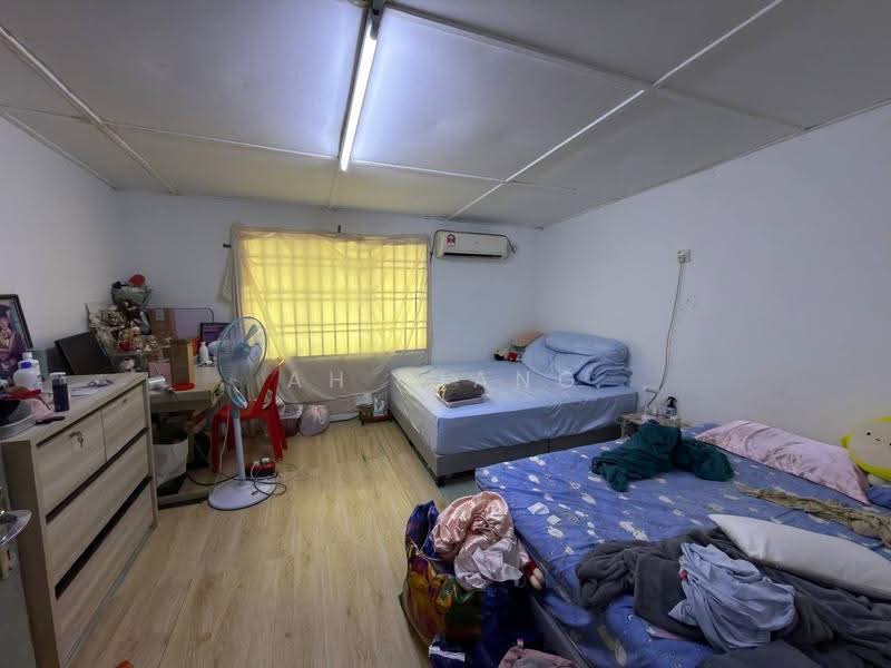 Rumah Teres 2-Tingkat untuk Dijual di Taman Timur (Kulai) - Ah Liang - Bedroom - PropertyGuru.com.my