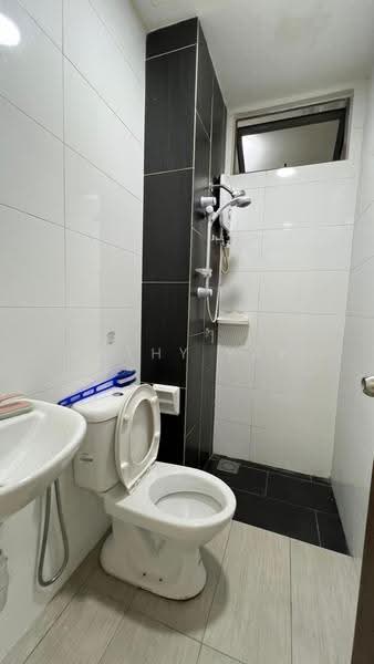 Service Residence for Rent at Seasons Garden Residences - Kathy Yap - Bathroom - PropertyGuru.com.my