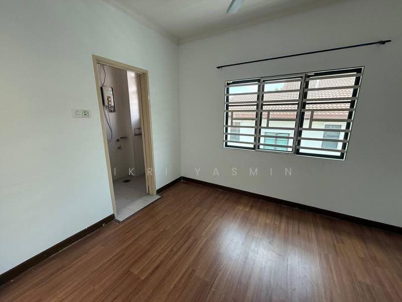 2-storey Terraced House for Sale in Putra Heights (Subang Jaya) - Fikri Yasmin - PropertyGuru.com.my
