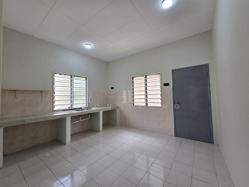 Rumah Banglo untuk Disewa di Kota Perdana (Seri Kembangan) - Jason Yeong - Kitchen - PropertyGuru.com.my