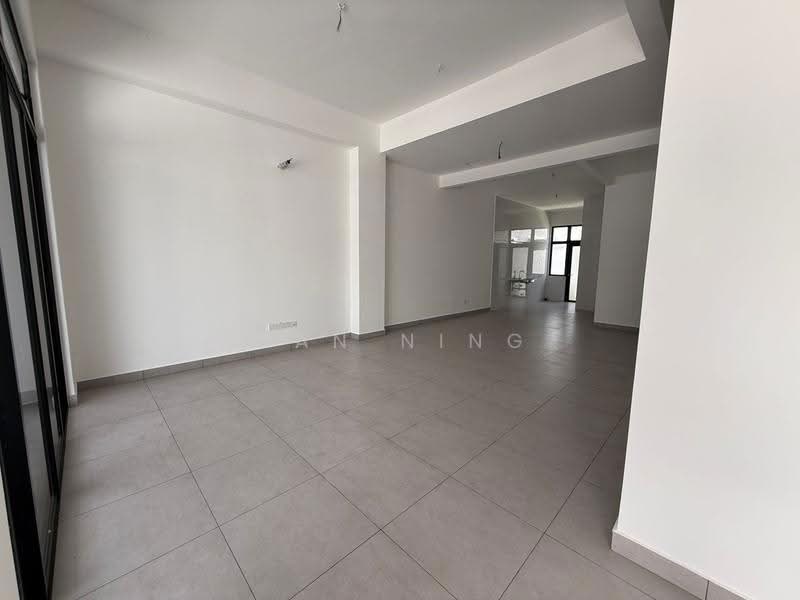 2-storey Terraced House for Sale in Taman Mount Austin (Tebrau) - Wan Ning - Living Room - PropertyGuru.com.my
