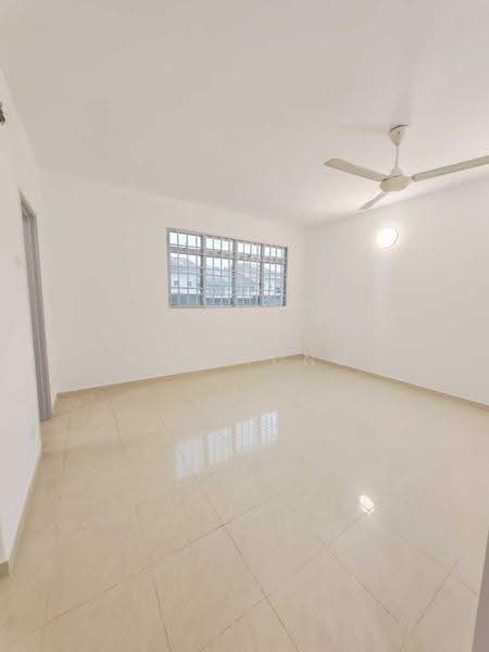 Rumah Teres 2-Tingkat untuk Dijual di Taman Meranti Jaya (Puchong) - Roy Kong - Living Room - PropertyGuru.com.my