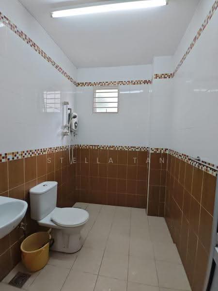 2-storey Terraced House for Sale in Setia Indah 12 (Setia Alam) - Stella Tan - Bathroom - PropertyGuru.com.my