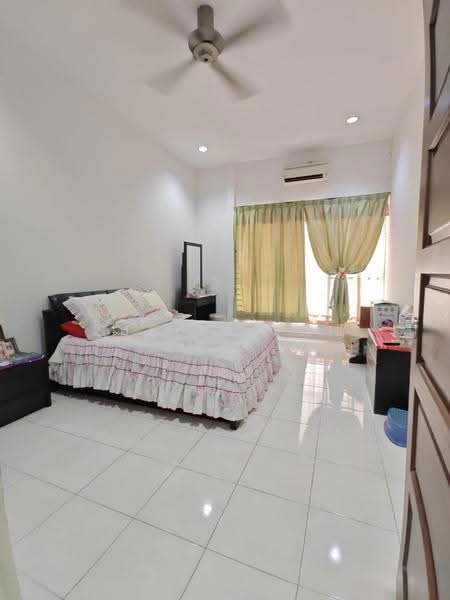 2-storey Terraced House for Sale in Setia Indah 12 (Setia Alam) - Stella Tan - Bedroom - PropertyGuru.com.my