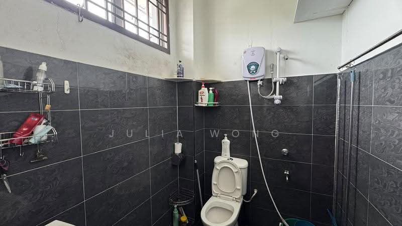2-storey Terraced House for Sale in Johor Bahru (Johor) - Julia Wong - Bathroom - PropertyGuru.com.my
