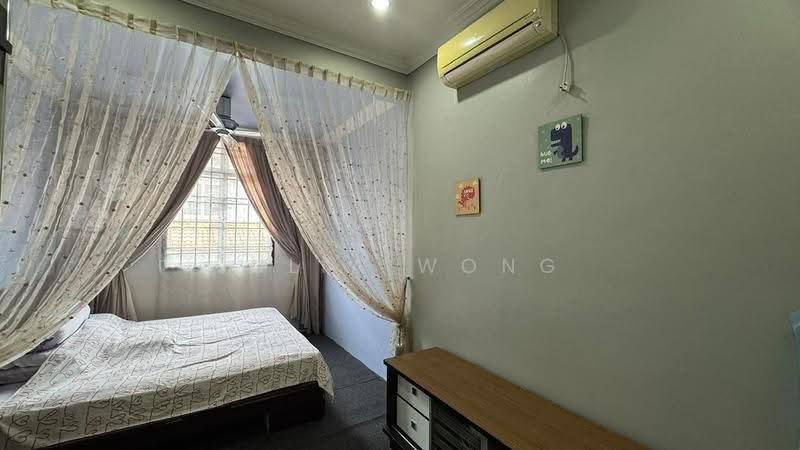 2-storey Terraced House for Sale in Johor Bahru (Johor) - Julia Wong - Bedroom - PropertyGuru.com.my