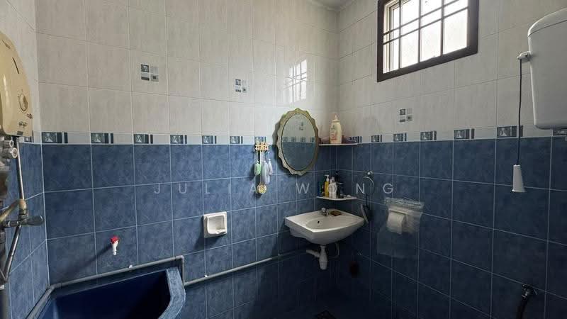 2-storey Terraced House for Sale in Johor Bahru (Johor) - Julia Wong - Bathroom - PropertyGuru.com.my
