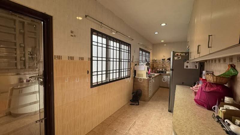 2-storey Terraced House for Sale in Johor Bahru (Johor) - Julia Wong - Kitchen - PropertyGuru.com.my