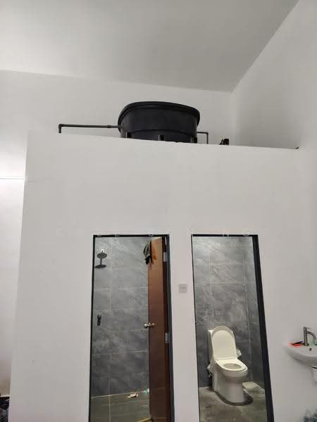 Gudang untuk Disewa di Kampung Baru Batu 11 (Cheras) - Chee Sun Ng - Bathroom - PropertyGuru.com.my