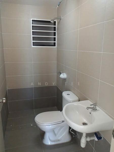 Kediaman Servis untuk Disewa di Alam Sanjung - Andy Tee - 2nd Bathroom - PropertyGuru.com.my