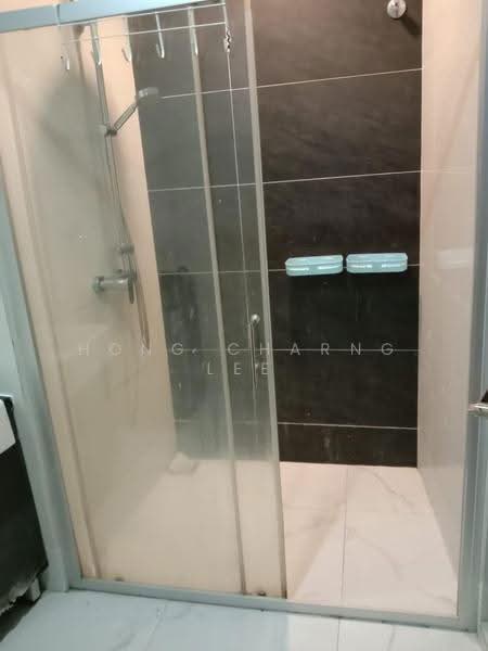 Condominium for Rent at Amberside @ Country Garden Danga Bay - Hong Charng Lee - Bathroom - PropertyGuru.com.my
