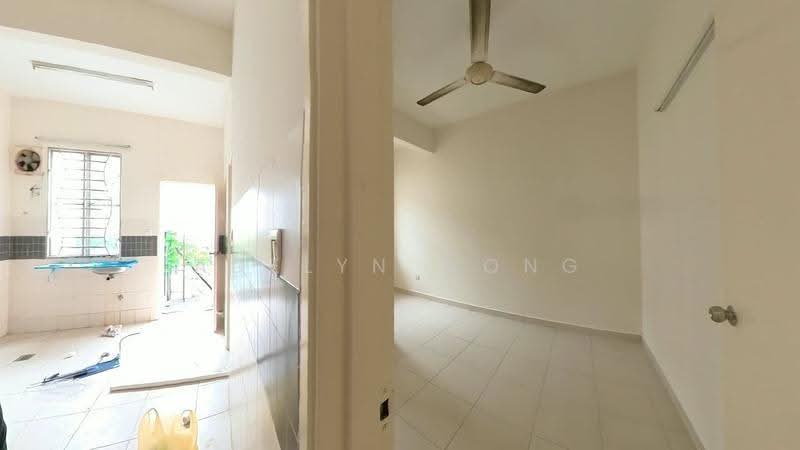 2-storey Terraced House for Rent in Alam Nusantara (Setia Alam) - Adelyn Wong - Kitchen - PropertyGuru.com.my