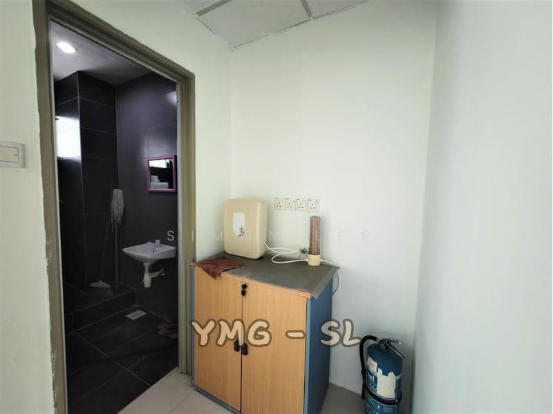 Kedai / Pejabat untuk Dijual di Taman Maluri (Cheras) - Simon Lee - Bathroom - PropertyGuru.com.my