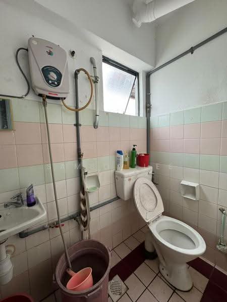 Apartment for Sale at Pandan Terrace Apartment (Pandan Perdana) - Samson Lee - Bathroom - PropertyGuru.com.my