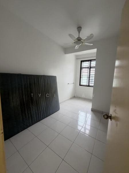 Rumah Teres 2-Tingkat untuk Disewa di Taman Bestari Perdana (Pasir Gudang) - Tycia Law - Bedroom - PropertyGuru.com.my