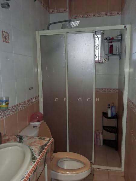 2-storey Terraced House for Sale in SS2 (Petaling Jaya) - Alice Goh - Bathroom - PropertyGuru.com.my