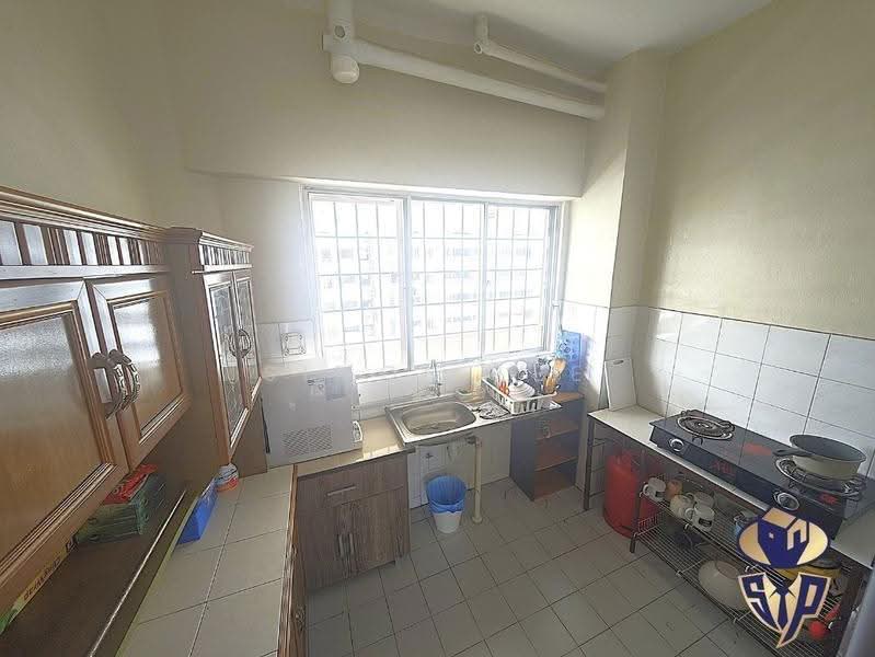 Condominium for Sale at Seri Cendekia - Simon Lee - Kitchen - PropertyGuru.com.my
