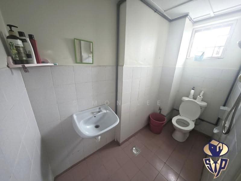 Condominium for Sale at Seri Cendekia - Simon Lee - Bathroom - PropertyGuru.com.my