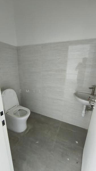 Shop for Rent in Taman Wahyu (Batu Caves) - Emily Tee - Bathroom - PropertyGuru.com.my