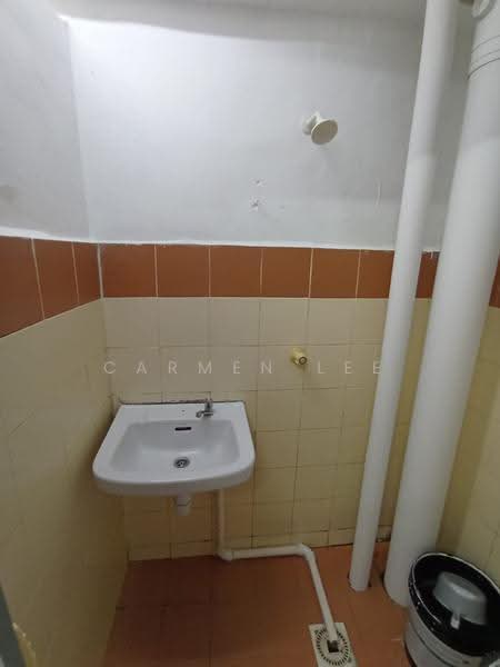 Pangsapuri untuk Disewa di Apartment Sri Rakyat - Carmen Lee - Bathroom - PropertyGuru.com.my