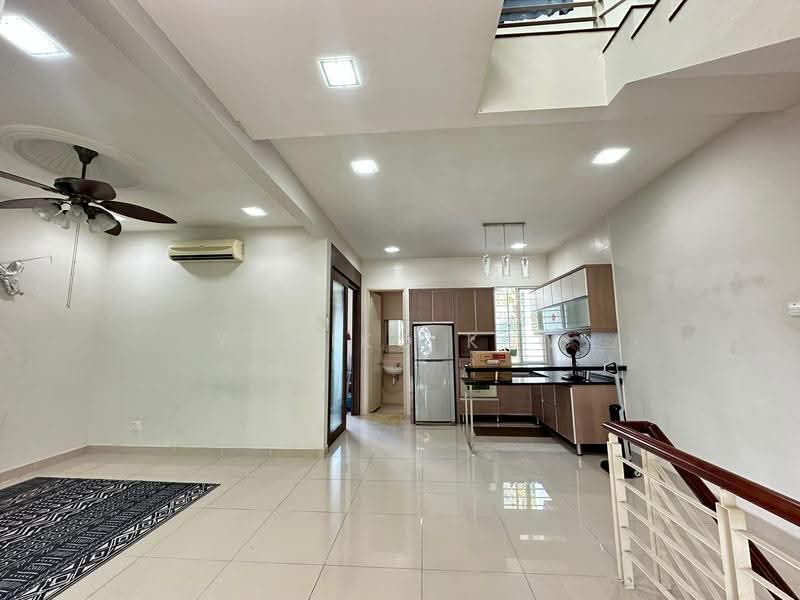 Rumah Teres 2.5-Tingkat untuk Dijual di Taman Oasis (Cheras) - Yumiko Kew - Living Room - PropertyGuru.com.my