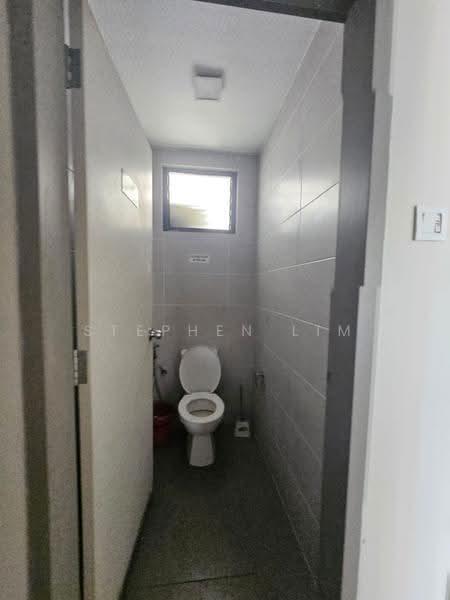 Shop for Rent in Bandar Rimbayu (Telok Panglima Garang) - Stephen Lim - Bathroom - PropertyGuru.com.my
