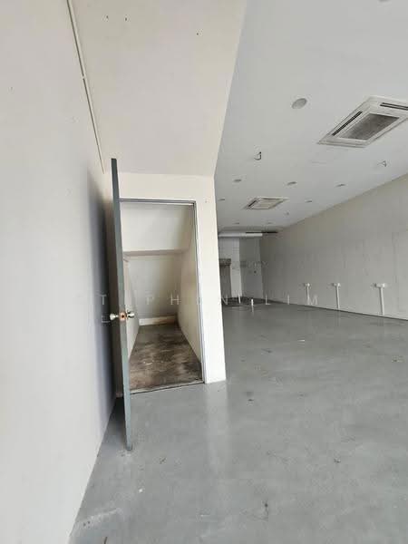Shop for Rent in Bandar Rimbayu (Telok Panglima Garang) - Stephen Lim - Interior - PropertyGuru.com.my