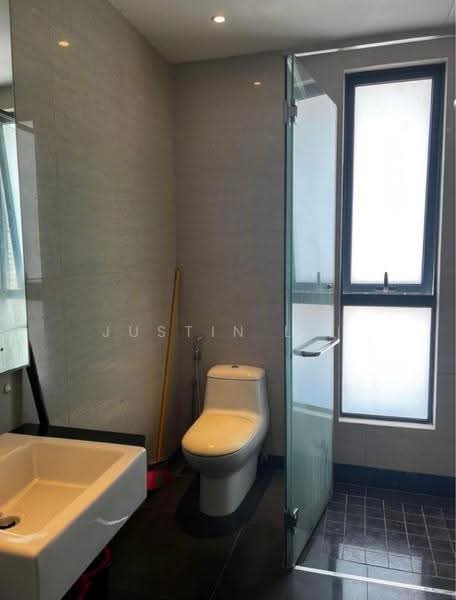 Kondominium untuk Disewa di 100 Residency - Justin Lai - Bathroom - PropertyGuru.com.my
