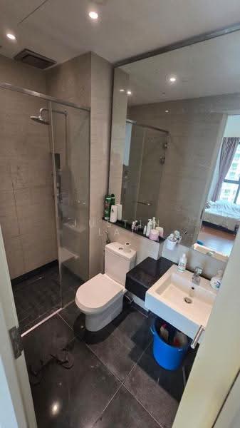 Kondominium untuk Disewa di 100 Residency - Justin Lai - Bathroom - PropertyGuru.com.my