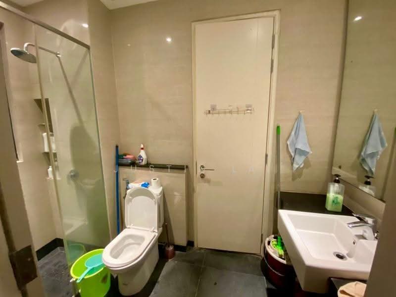 Kondominium untuk Disewa di 100 Residency - Justin Lai - Bathroom - PropertyGuru.com.my