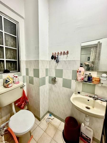 Apartment for Sale at Sri Impian Apartment - Yvonne Lim - Bathroom - PropertyGuru.com.my