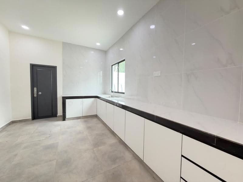 Rumah Berkembar untuk Dijual di Skudai (Johor) - Jordan Wong - Kitchen - PropertyGuru.com.my
