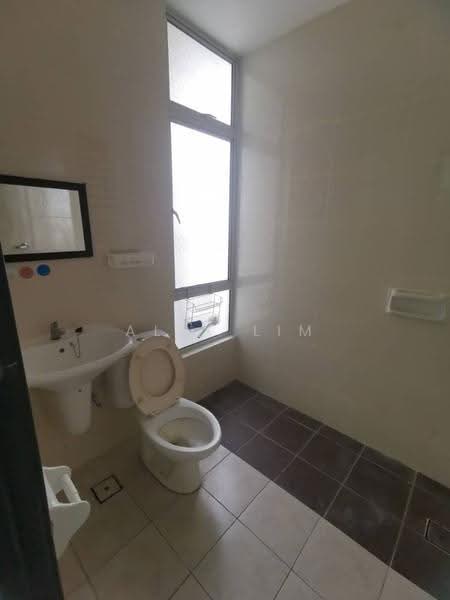 Condominium for Rent at The Brezza - Alex Lim - Bathroom - PropertyGuru.com.my