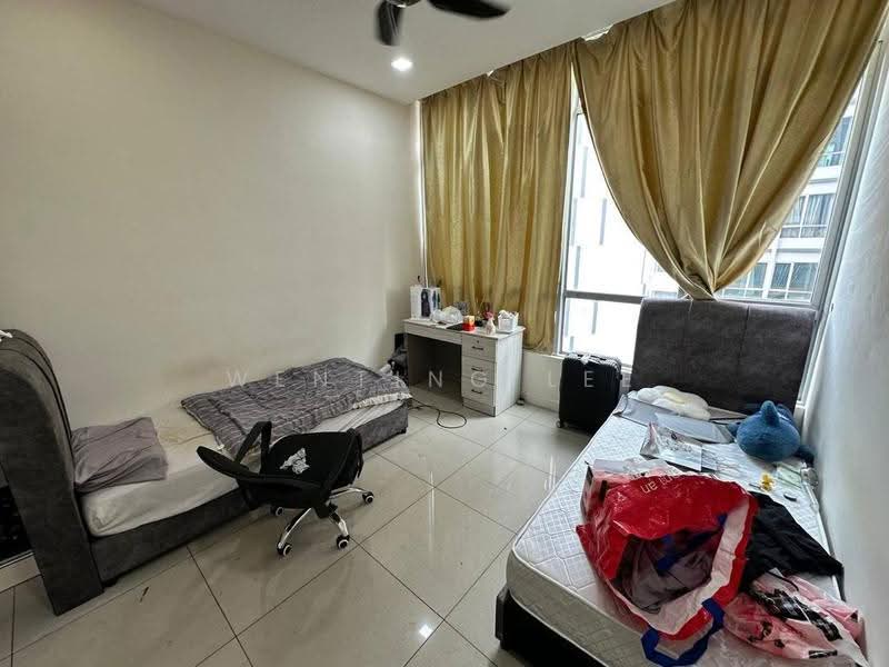 Kediaman Servis untuk Dijual di Greenfield Regency - Wenting Lee - Bedroom - PropertyGuru.com.my