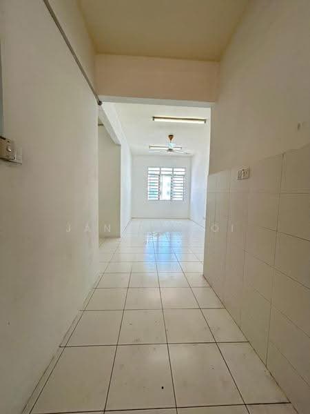 Flat for Rent at Taman Pelangi Indah - Janice Ooi - Corridor - PropertyGuru.com.my