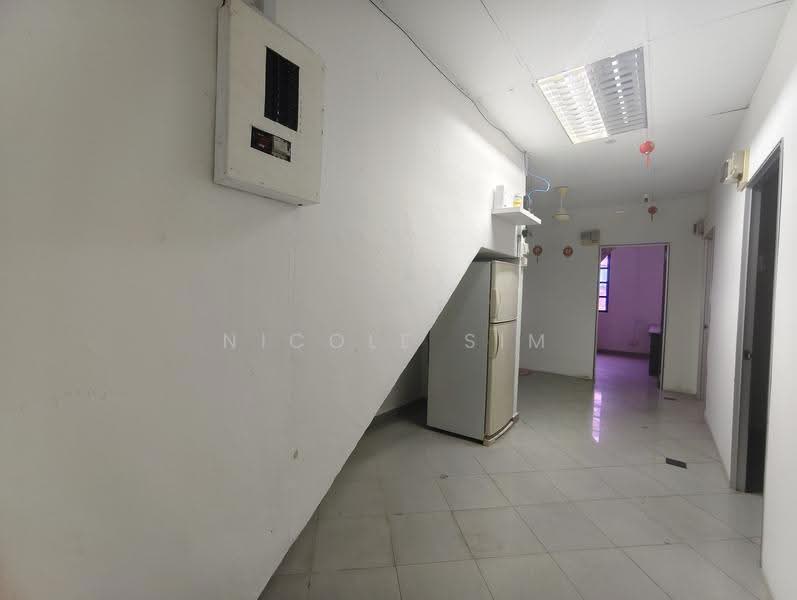 Shop / Office for Rent in Bandar Sungai Long (Selangor) - Nicole Sim - Corridor - PropertyGuru.com.my