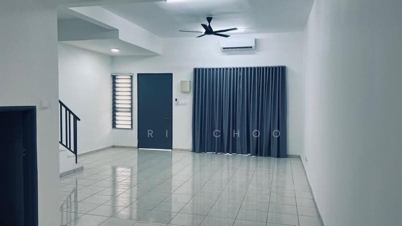 Rumah Teres 2-Tingkat untuk Disewa di Puchong (Selangor) - Chris Choo - Living Room - PropertyGuru.com.my